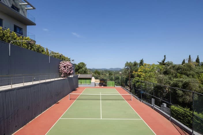 Tennis court